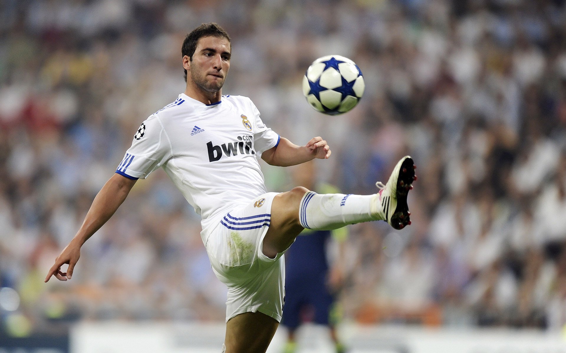 C罗个人纪录片将全球同步上线,c罗纪录片bbc